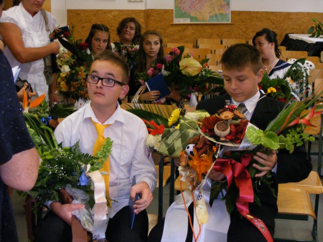 photo100.jpg
